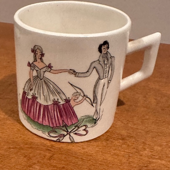 Vintage Small Cup And Saucer Made In Italy Dancing Couple With Cupid & Arrow - Picture 3 of 11